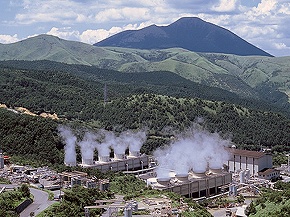 太陽光・地熱発電所　制御盤や接続ボックス